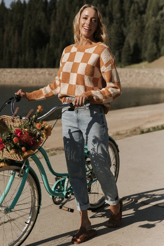 Weekend Discounts You Deserve Quincy Checkered Sweater | Pumpkin Spice