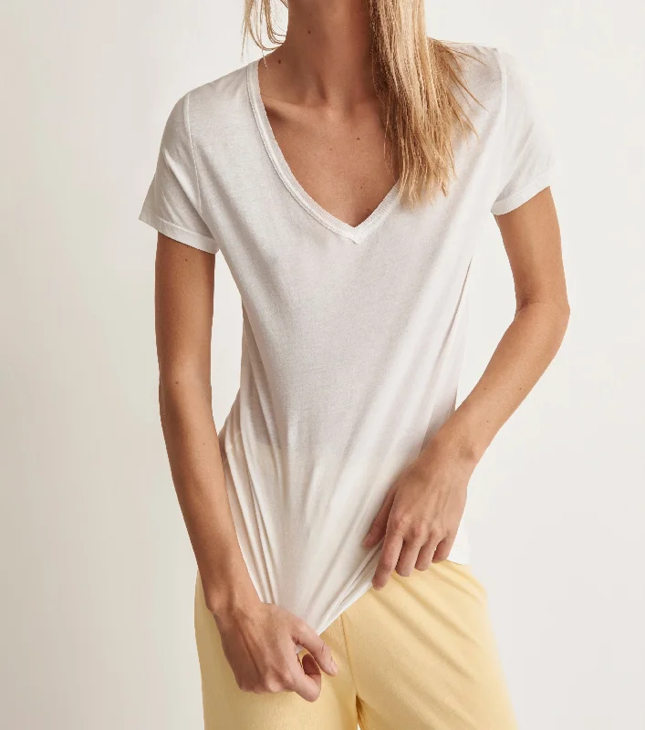 Amazing Value V-Neck Easy Tee