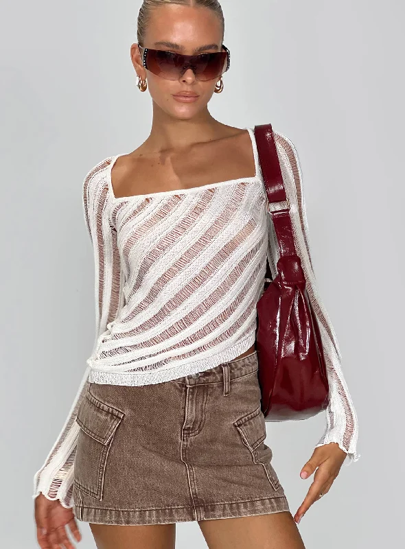 Weekend Discounts to Celebrate Landon Top White