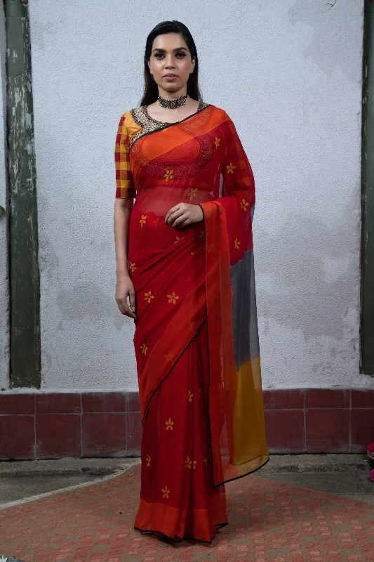 Unwind with Weekend Discounts Red Saree
