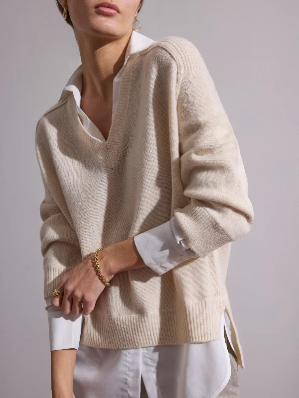 Weekend Wonders Await! The Looker Layered V-Neck