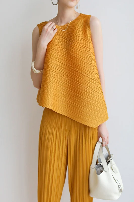 Limited Offer Pleated Sleeveless Crew Neck Tops