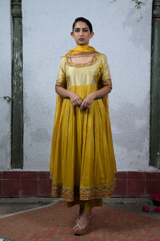 Weekend-Only Price Drops Mysore: Yellow Salwar
