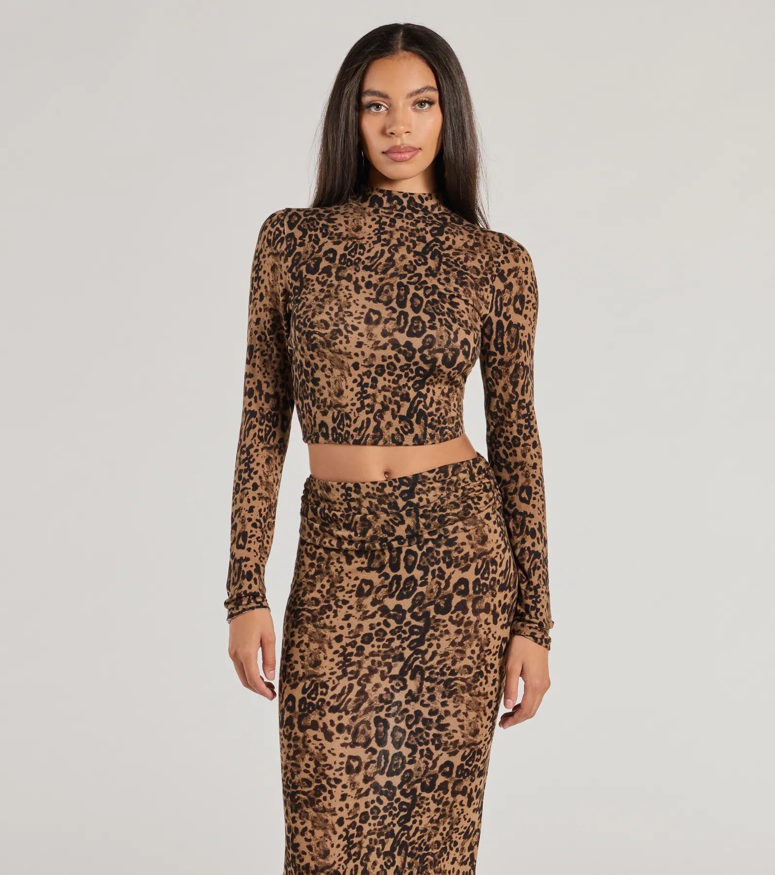 Weekend Bargains to Enjoy Bold Aura Leopard Print Knit Crop Top