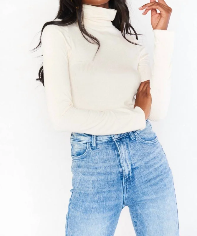 Super Discount Danica Turtleneck Top In Cream Rib Knit