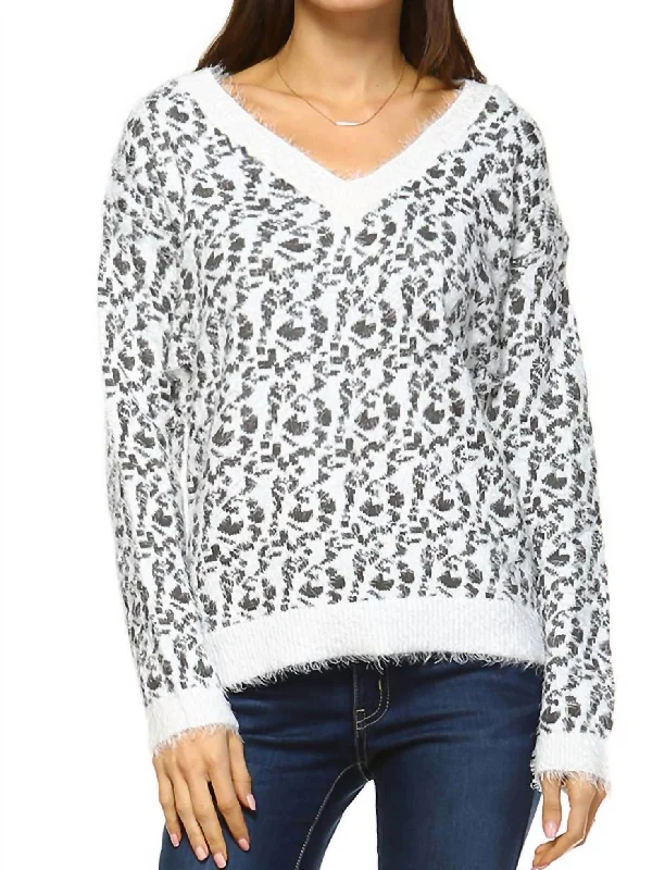 Weekend Bargains to Love Women's Leopard Sweater In Grey