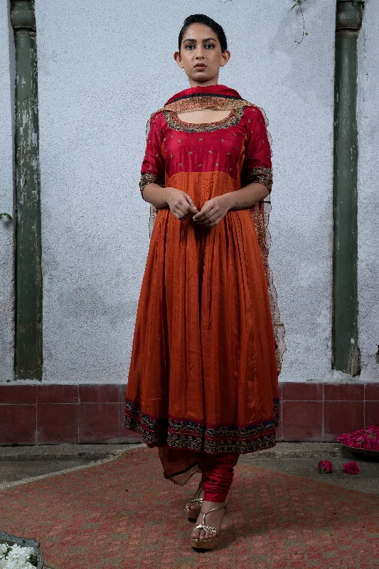 Weekend Deal Mysore: Red and Orange Salwar