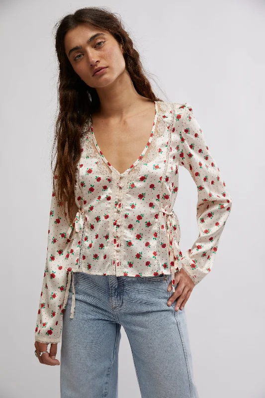 Can't Beat Field of Roses Top