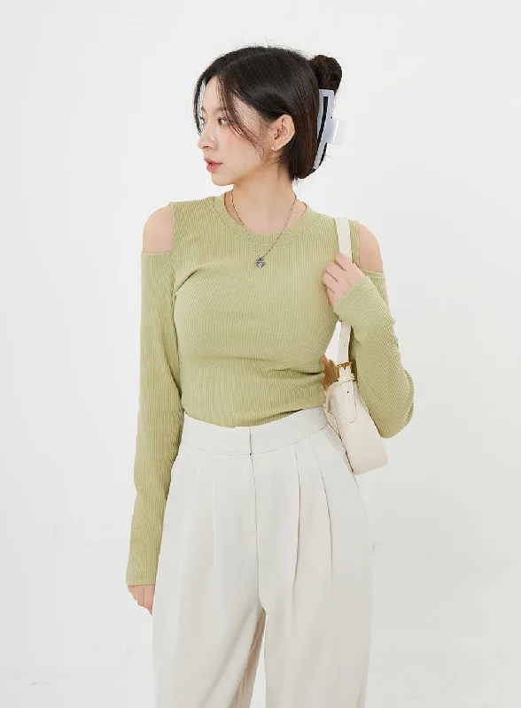 Hurry In Off-Shoulder T-Shirt BO18