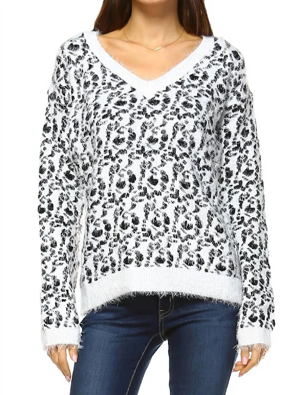 Weekend Bargains to Cherish Women's Leopard Sweater In Black
