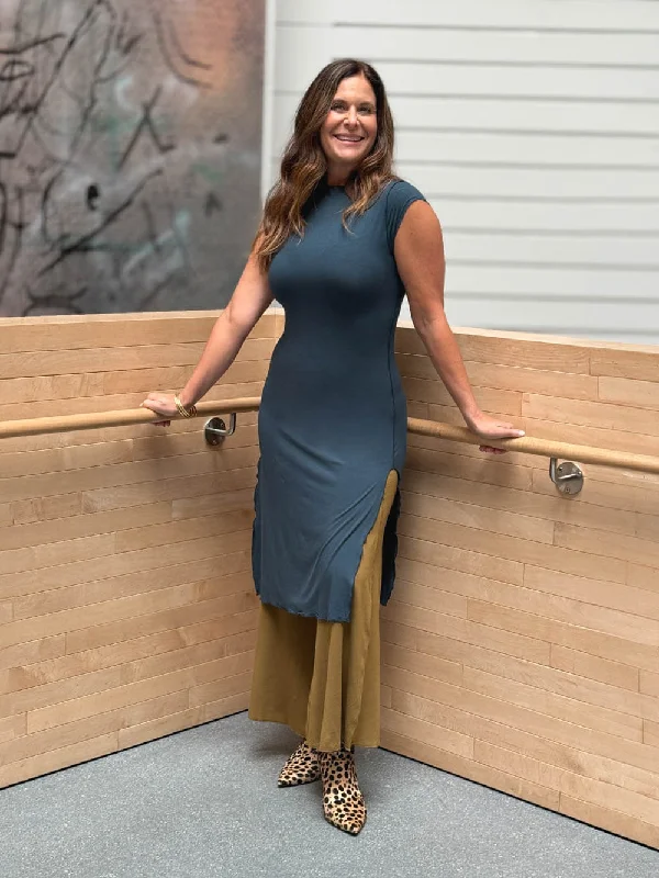 Weekend Bargains to Relish Cap Sleeve Slit Tunic