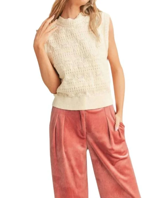 Weekend Savings Spectacular Scalloped Sleeveless Sweater In Ivory