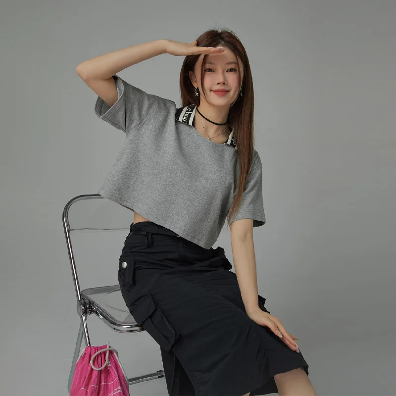 Weekend Deals to Brighten Your Day Chuu Lapel Loose Fit T-Shirt