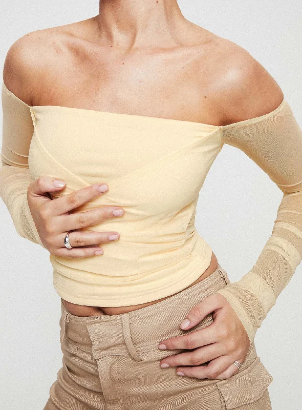 Weekend Extravaganza: Shop Now Sallo Off The Shoulder Top Yellow